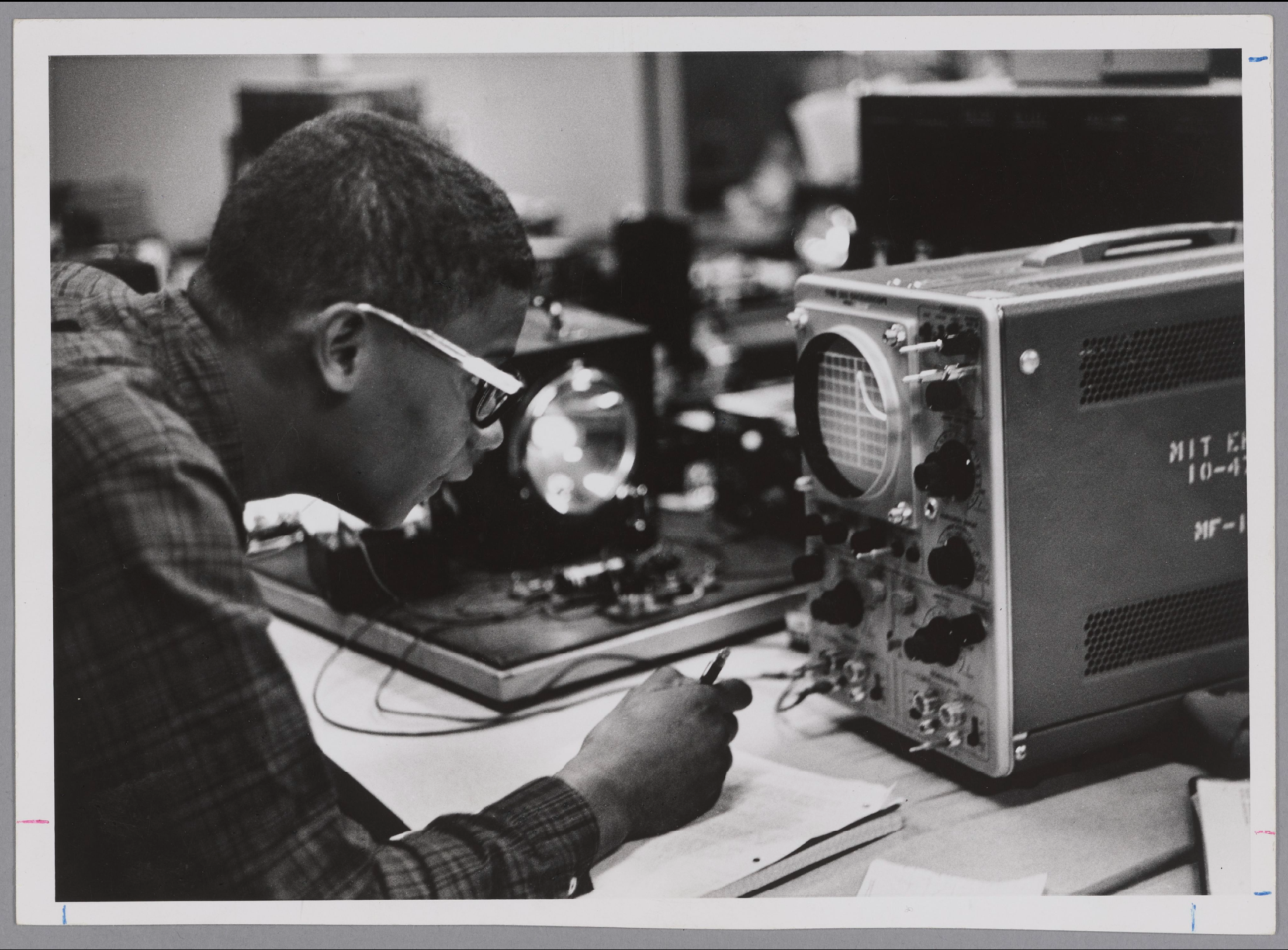 Ernest Cohen in class, 1963