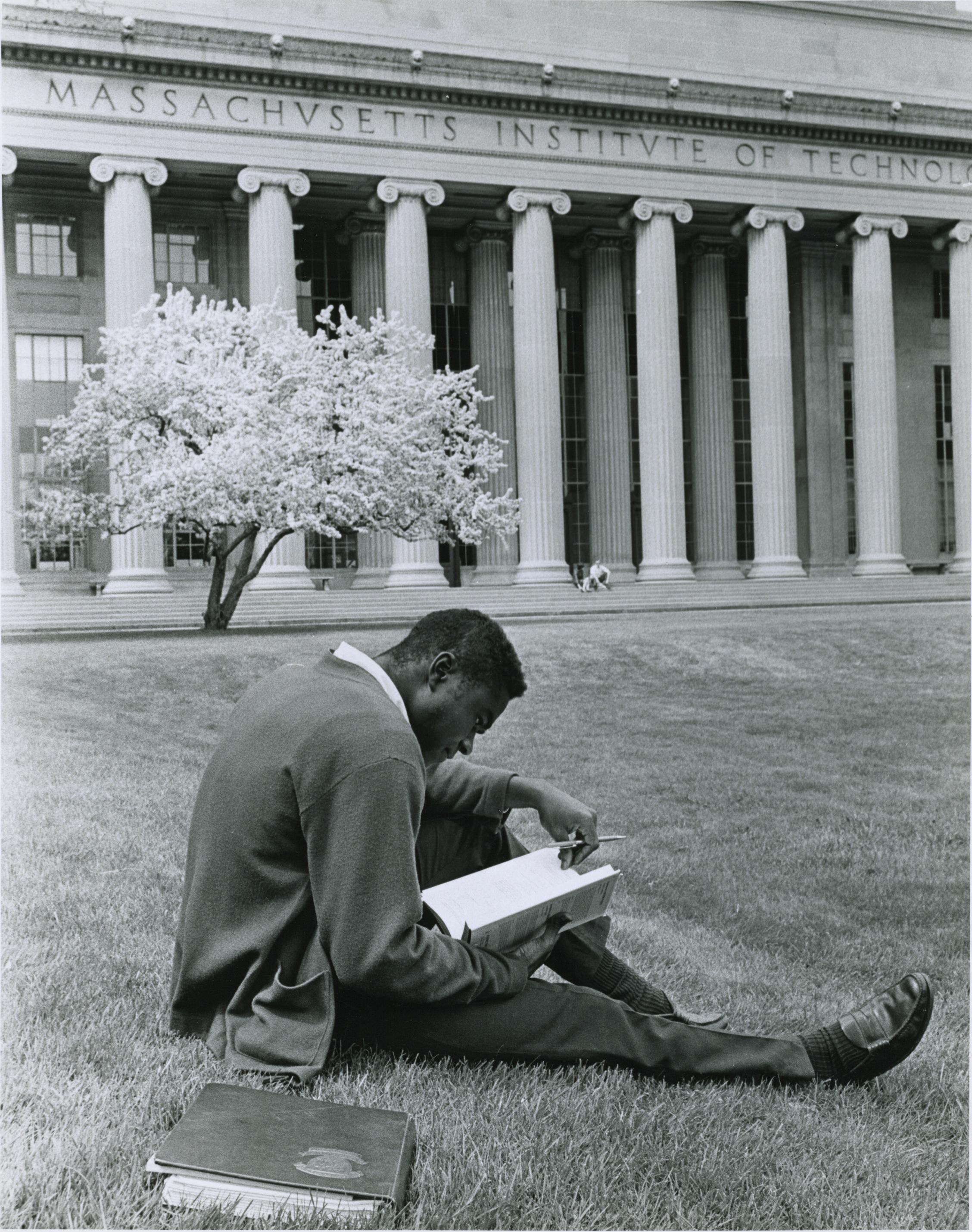 Isaiah Blankson on Killian Lawn